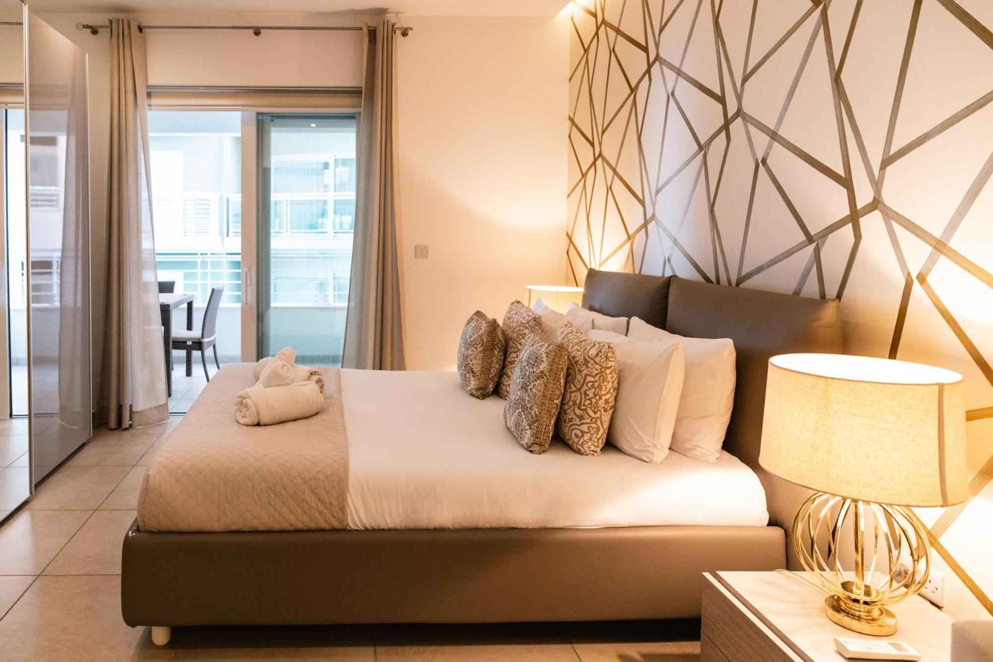 Luxury Seafront 3Br With Pool By Arcobnb Sliema Ngoại thất bức ảnh